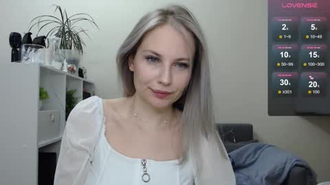 Naomi online show from 01-08-25, 05:48