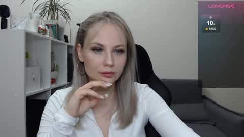 Naomi online show from 01-26-25, 07:20