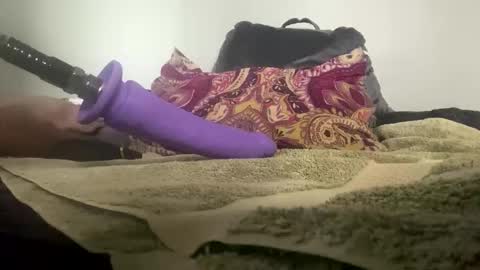 Sunny Clementine online show from 11-10-25, 04:28