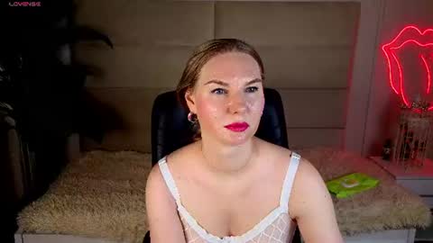 Snapshot of sunny_nicoleee chatting on 07-05-26, 01:34 sunny_nicoleee online show from 07-05-26, 01:34