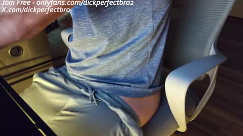 Snapshot of sunny_valentine chatting on 11-21-25, 02:43 sunny valentine online show from 11-21-25, 02:43