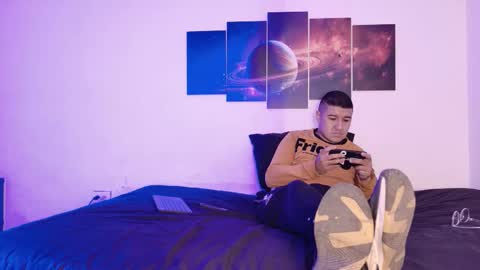 Snapshot of sunnyandevan chatting on 11-30-25, 09:30 Christian Vanessa online show from 11-30-25, 09:30