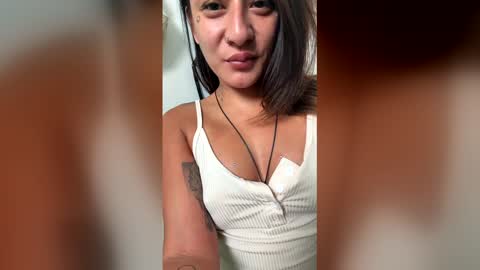 sunnybluee online show from 05-31-26, 01:07