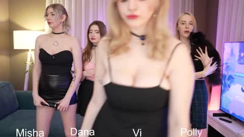 Fia  -  TG -  Mia -  Alice -  online show from 01-19-25, 11:53
