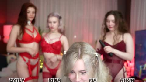 Fia  -  TG -  Mia -  Alice -  online show from 09-19-25, 03:52