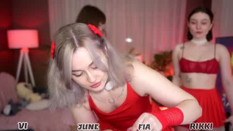 Fia  -  TG -  Mia -  Alice -  online show from 10-06-25, 02:31