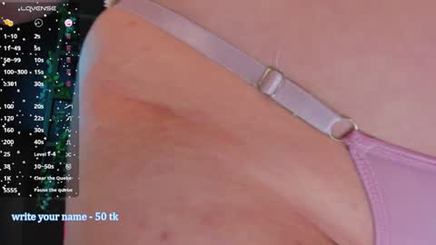 Snapshot of sunnyrisha chatting on 01-11-25, 03:31 Risha online show from 01-11-25, 03:31