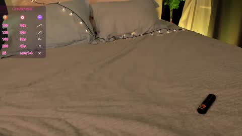 Snapshot of sunnyrisha chatting on 03-04-25, 06:04 Risha online show from 03-04-25, 06:04