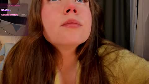 Snapshot of sunnyrisha chatting on 03-10-25, 05:43 Risha online show from 03-10-25, 05:43