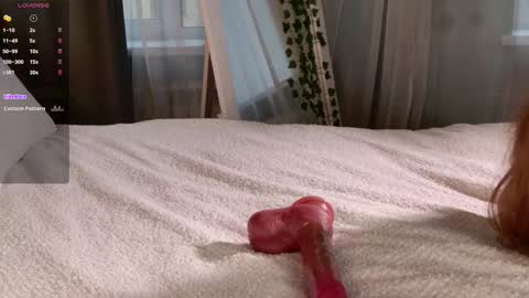 Snapshot of sunnyrisha chatting on 09-19-25, 05:20 Risha online show from 09-19-25, 05:20