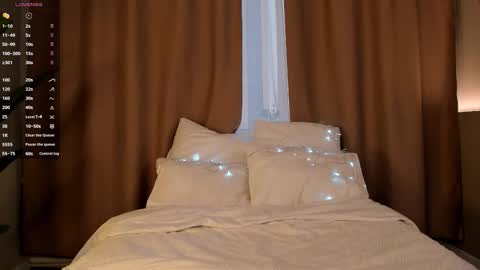 Snapshot of sunnyrisha chatting on 10-07-25, 05:15 Risha online show from 10-07-25, 05:15