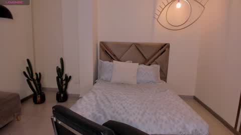 Sunny Rivers online show from 09-10-25, 07:25