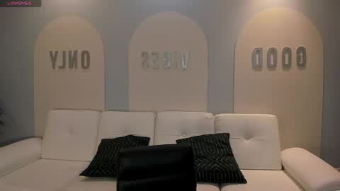 Sunny Rivers online show from 05-09-26, 11:37