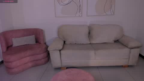 Snapshot of sunnyrivers_ chatting on 06-21-26, 05:15 Sunny Rivers online show from 06-21-26, 05:15