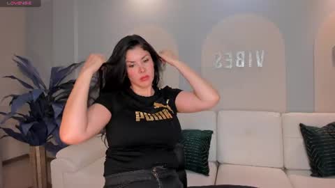 Snapshot of sunnyrivers_ chatting on 07-02-26, 05:19 Sunny Rivers online show from 07-02-26, 05:19