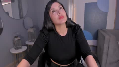 Snapshot of sunnyrivers_ chatting on 07-04-26, 05:52 Sunny Rivers online show from 07-04-26, 05:52