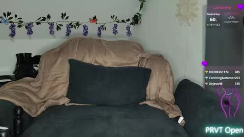 Sunny online show from 10-24-25, 04:36