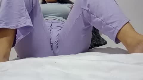 Annie online show from 10-27-25, 05:50