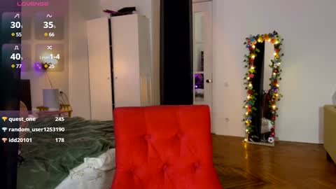 Lina online show from 12-12-24, 12:16