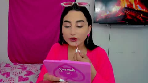 Snapshot of sunshine_uwu22 chatting on 02-24-25, 06:36 Andrea Rodriguez online show from 02-24-25, 06:36
