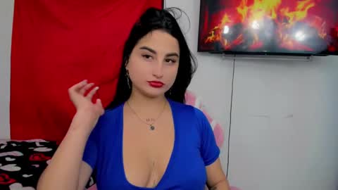 Snapshot of sunshine_uwu22 chatting on 03-12-25, 07:06 Andrea Rodriguez online show from 03-12-25, 07:06