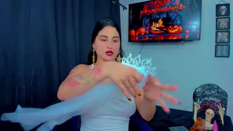 Snapshot of sunshine_uwu22 chatting on 10-19-25, 06:41 Andrea Rodriguez online show from 10-19-25, 06:41