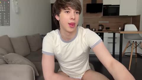 Snapshot of sunshinealex chatting on 02-09-26, 07:56 sunshinealex online show from 02-09-26, 07:56