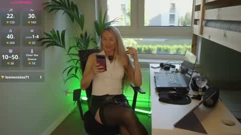 sunshineanna86 online show from 06-26-26, 03:49