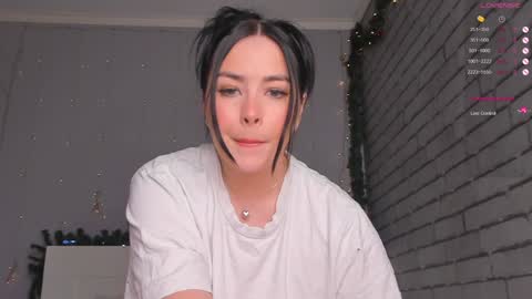 Snapshot of superbdolls chatting on 11-10-25, 12:26 Milana Scarlett online show from 11-10-25, 12:26