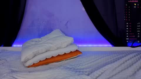 Snapshot of superbdolls chatting on 11-16-25, 05:13 Milana Scarlett online show from 11-16-25, 05:13