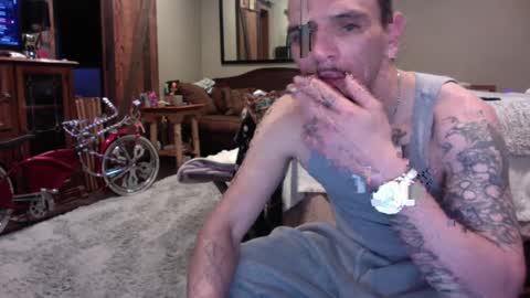 Snapshot of superd512 chatting on 12-23-24, 10:01 Guero Cash online show from 12-23-24, 10:01