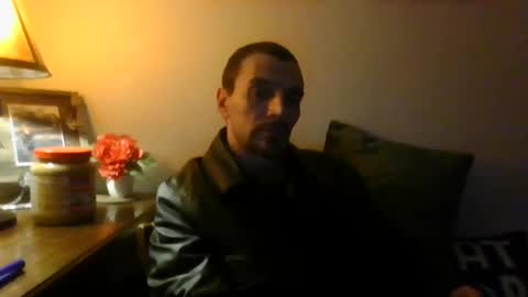 Snapshot of superd512 chatting on 01-11-25, 08:11 Guero Cash online show from 01-11-25, 08:11