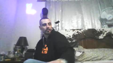 Snapshot of superd512 chatting on 01-20-25, 03:04 Guero Cash online show from 01-20-25, 03:04