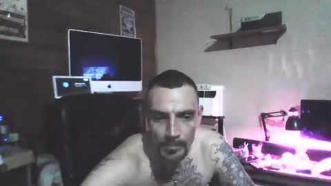 Snapshot of superd512 chatting on 01-29-25, 12:12 Guero Cash online show from 01-29-25, 12:12