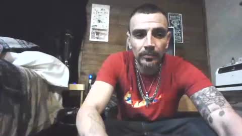 Snapshot of superd512 chatting on 01-31-25, 07:29 Guero Cash online show from 01-31-25, 07:29