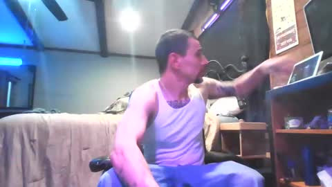 Snapshot of superd512 chatting on 02-15-25, 08:54 Guero Cash online show from 02-15-25, 08:54