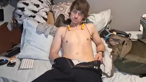 Snapshot of supergamer12656 chatting on 03-13-26, 05:52 supergamer12656 online show from 03-13-26, 05:52