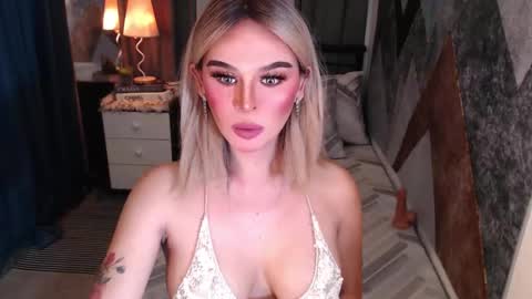 CARMINA online show from 03-24-26, 01:54