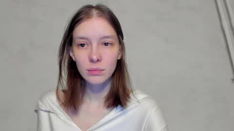 Snapshot of superior_cat chatting on 05-05-26, 09:45 Una online show from 05-05-26, 09:45