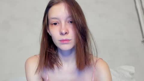 Snapshot of superior_cat chatting on 05-17-26, 07:32 Una online show from 05-17-26, 07:32