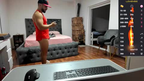 Snapshot of supermanboyxxl chatting on 11-14-25, 06:23 supermanboyxxl online show from 11-14-25, 06:23