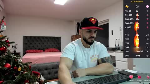 Snapshot of supermanboyxxl chatting on 12-16-25, 07:02 supermanboyxxl online show from 12-16-25, 07:02