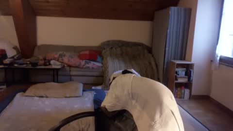 supersquirrel81 online show from 10-11-25, 06:34