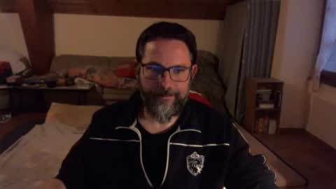 supersquirrel81 online show from 10-17-25, 04:53