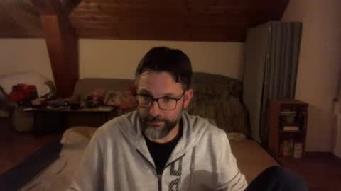 supersquirrel81 online show from 11-18-25, 09:30