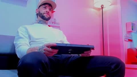 Snapshot of supreme_alpha_ chatting on 11-22-25, 04:55 supreme_alpha_ online show from 11-22-25, 04:55