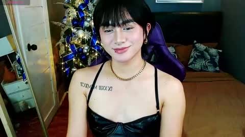 Snapshot of supreme_deity chatting on 11-21-25, 01:32 DIANNA online show from 11-21-25, 01:32