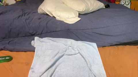 Snapshot of supremelifers chatting on 09-28-25, 01:33 Stony online show from 09-28-25, 01:33