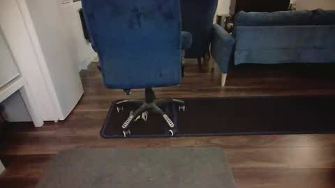 Snapshot of surrey345 chatting on 09-28-25, 07:14 Steve online show from 09-28-25, 07:14