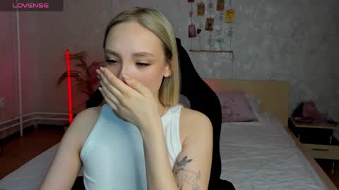 Annie online show from 03-11-25, 12:22